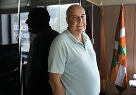 El fiscal jefe de la Audiencia de Gipuzkoa, Juan Calparsoro, en su despacho.