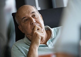 Juan Calparsoro, en un momento de la entrevista.