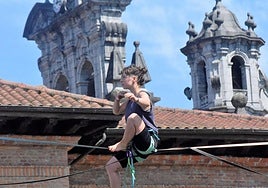 El último fin de semana del mes llegará el festival 'Riverline' donde volverá a mostrar su destreza los equilibristas sobre cuerdas.