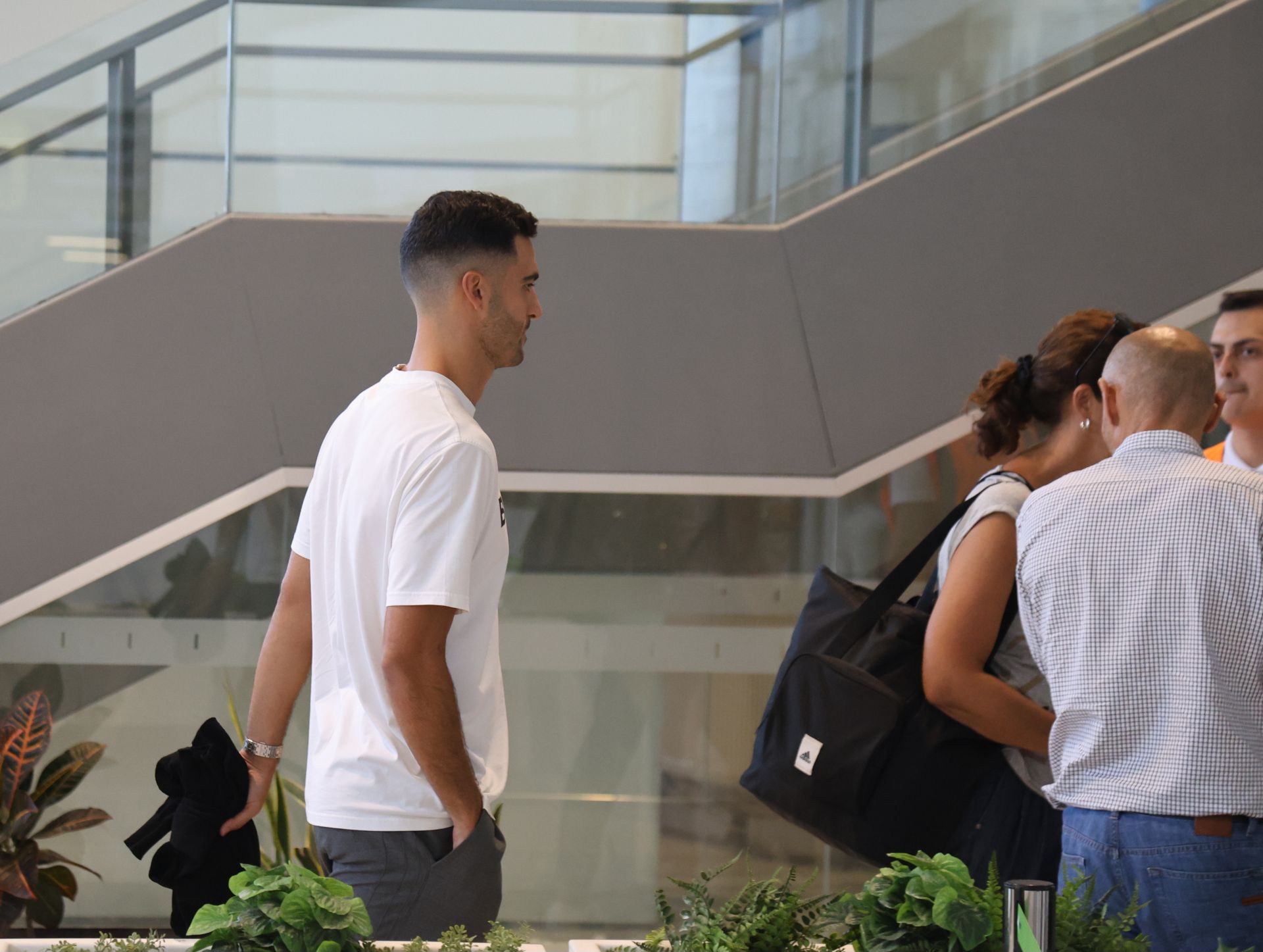 Mikel Merino vuela a Londres para ser nuevo jugador del Arsenal