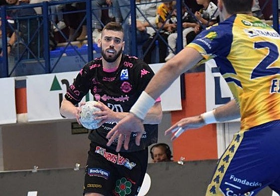 Theodoros Boskos en un partido con su anterior equipo, el Ángel Ximénez Puente Genil