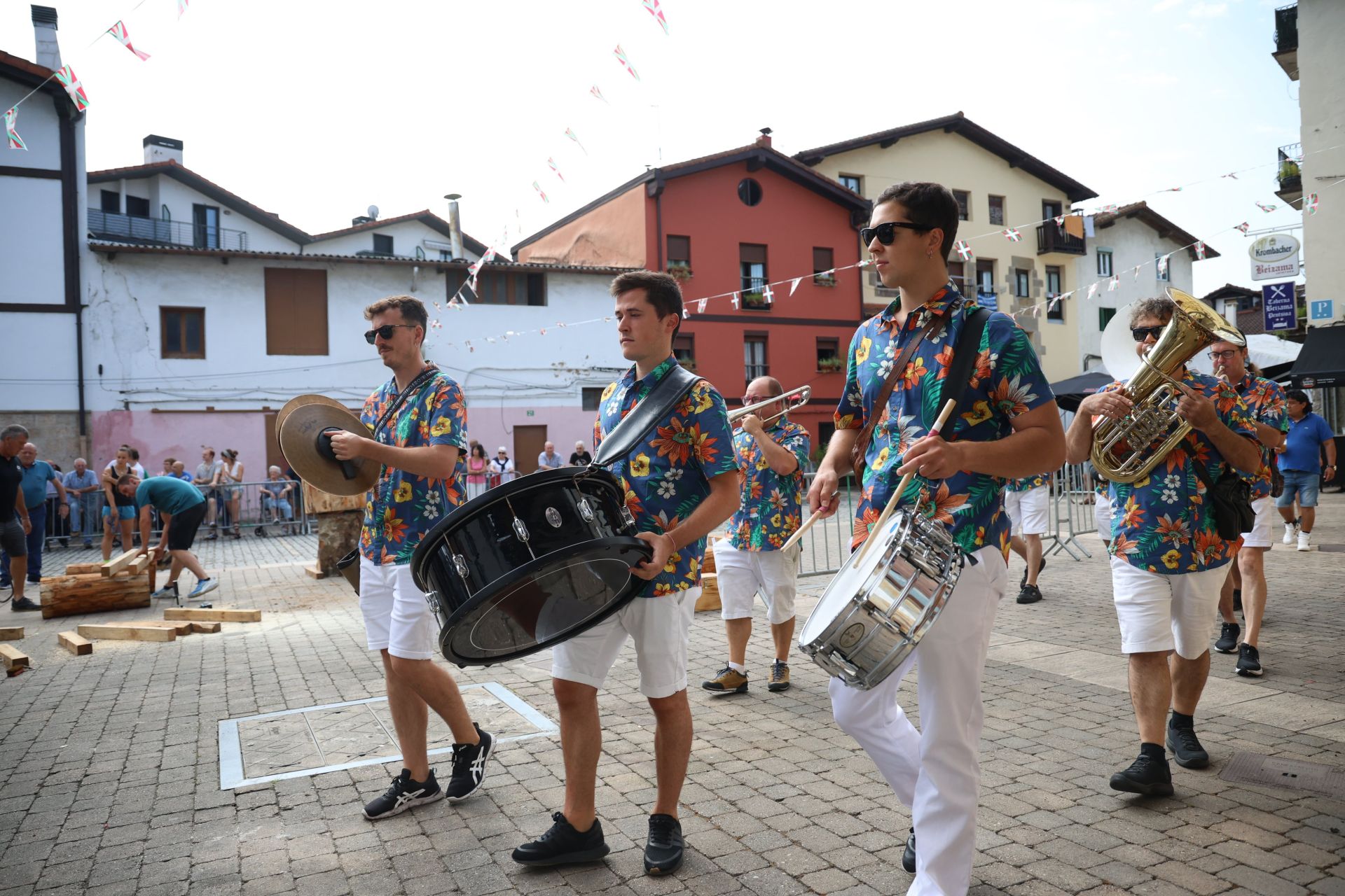 Gran ambiente en Ergobia por las fiestas de San Bartolomé