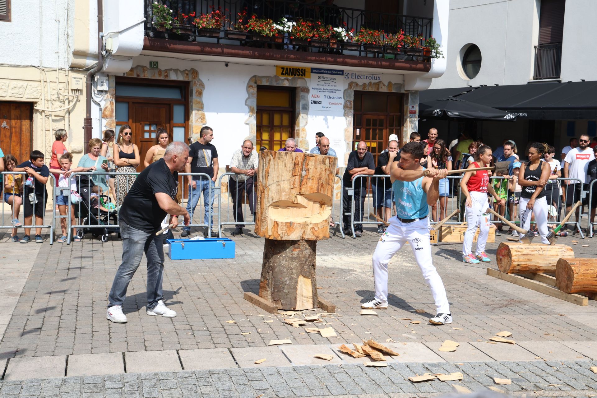 Gran ambiente en Ergobia por las fiestas de San Bartolomé