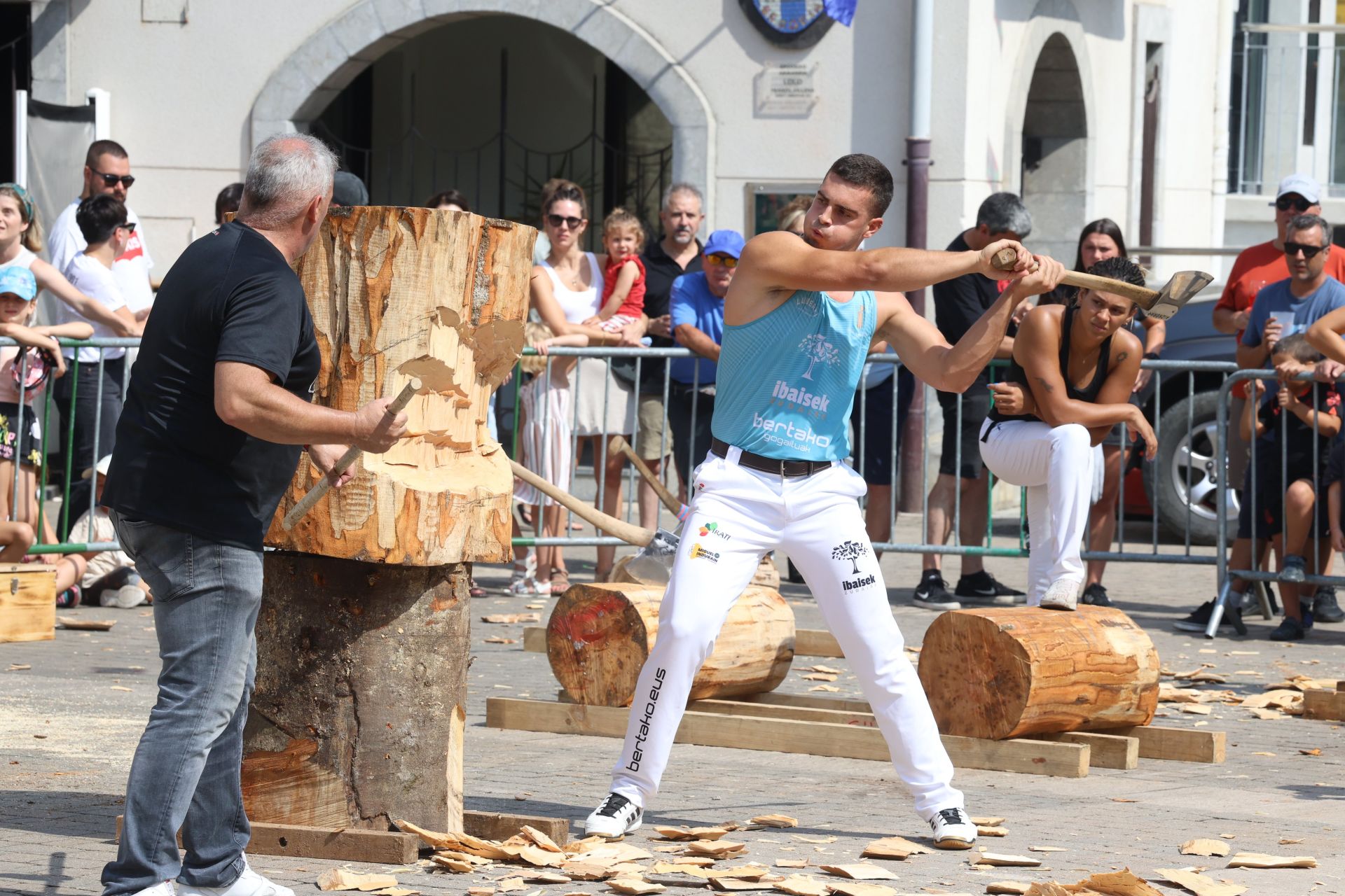 Gran ambiente en Ergobia por las fiestas de San Bartolomé
