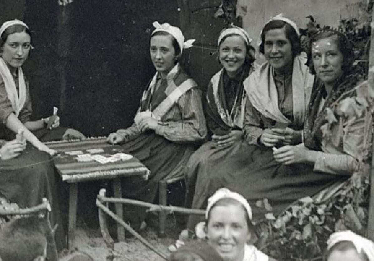 Mendeurreneko egitarauan jasota dagoen argazkietako bat. Erakusketa ere ikusgai egongo da Merkatu Plazan.