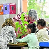 La red pública tiene 25.000 profesores, casi el doble que la concertada con similar alumnado