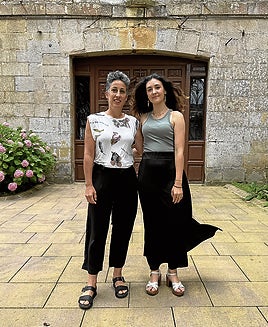 Irune Urbieta y Goretti Eizaguirre.