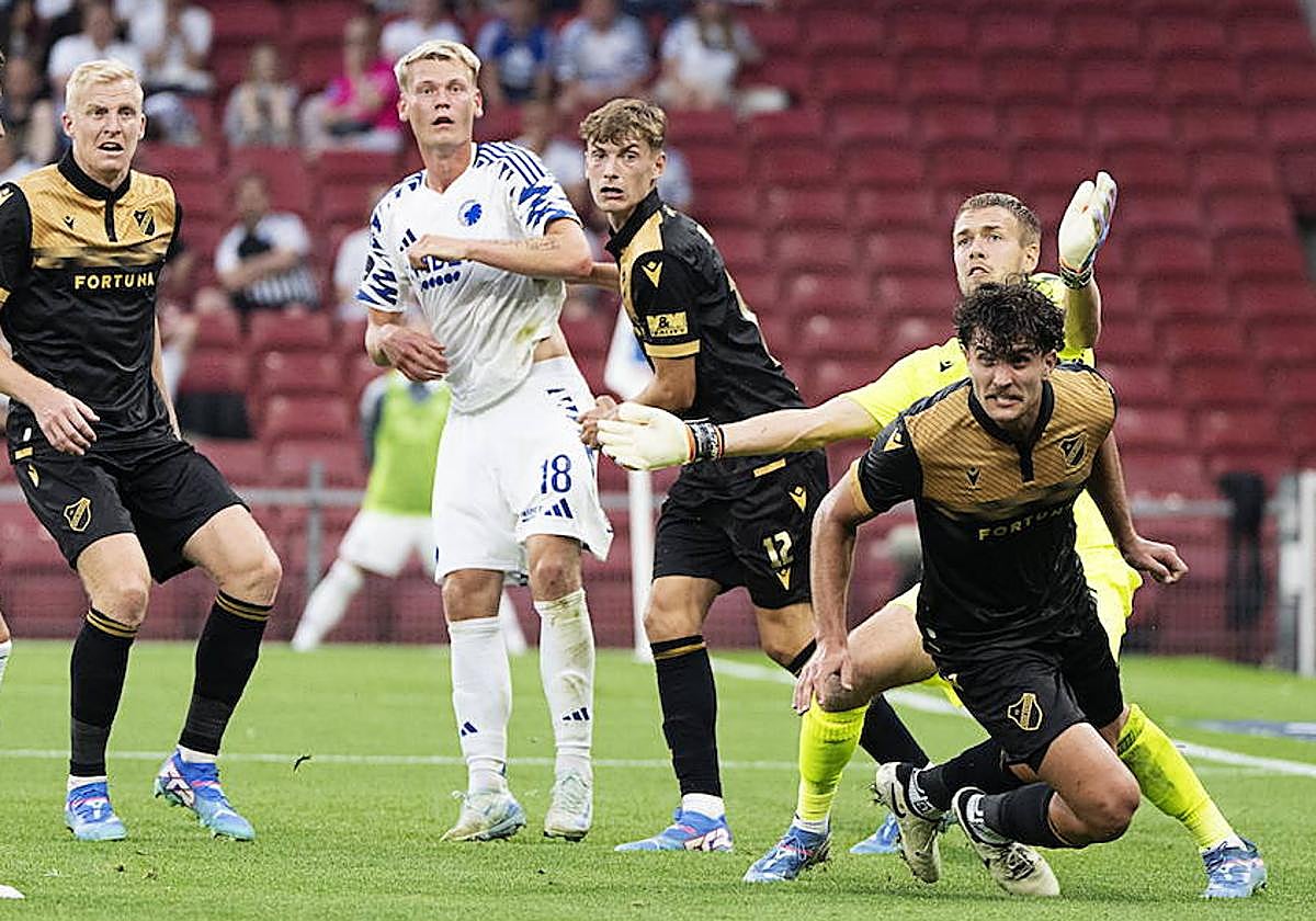 Orri Óskarsson: Juventud, capacidad para correr al espacio y buena finalización con los dos pies