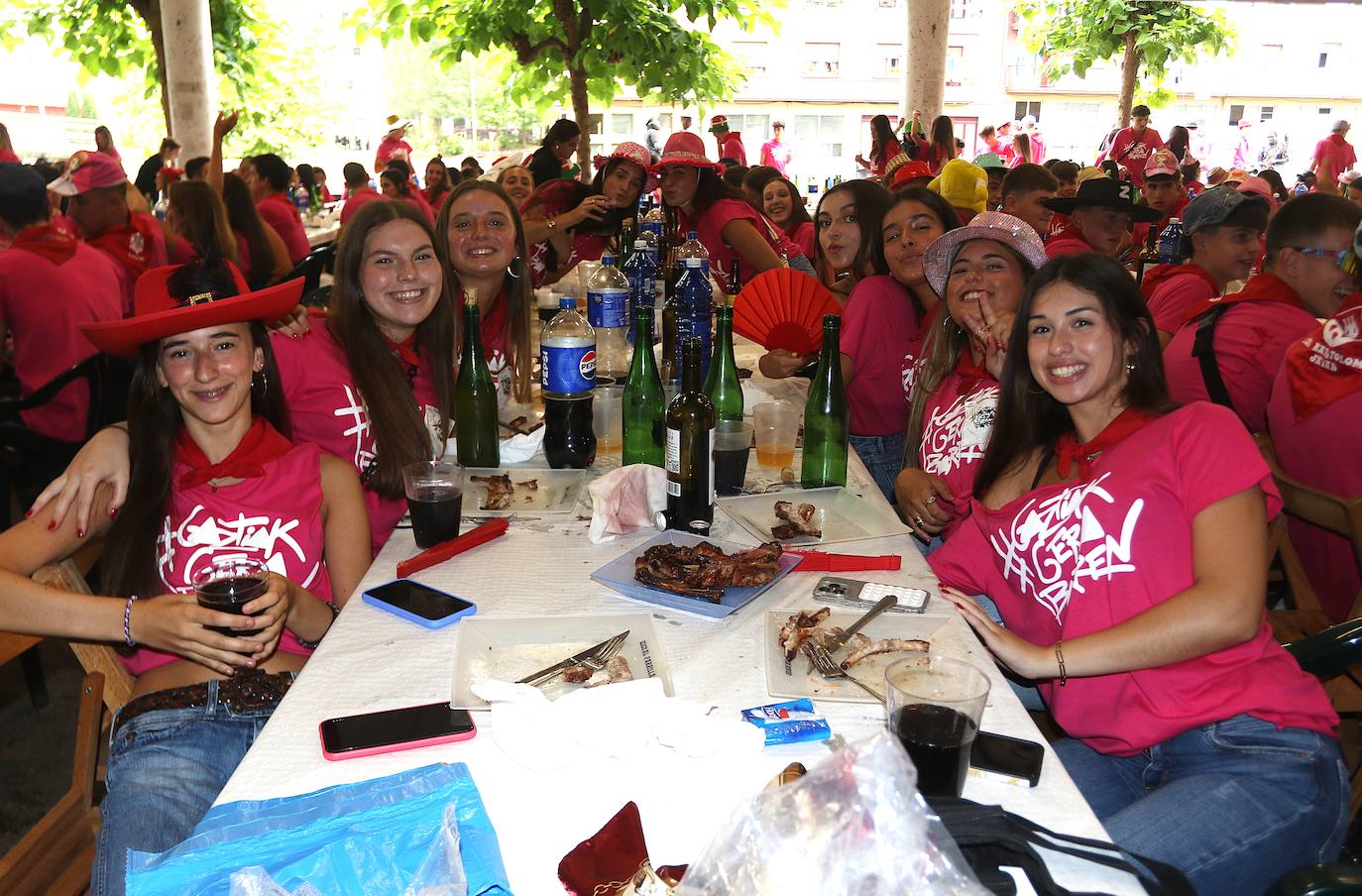 Las mejores imágenes del Día de la Adolescencia y la Juventud de las fiestas de San Bartolomé