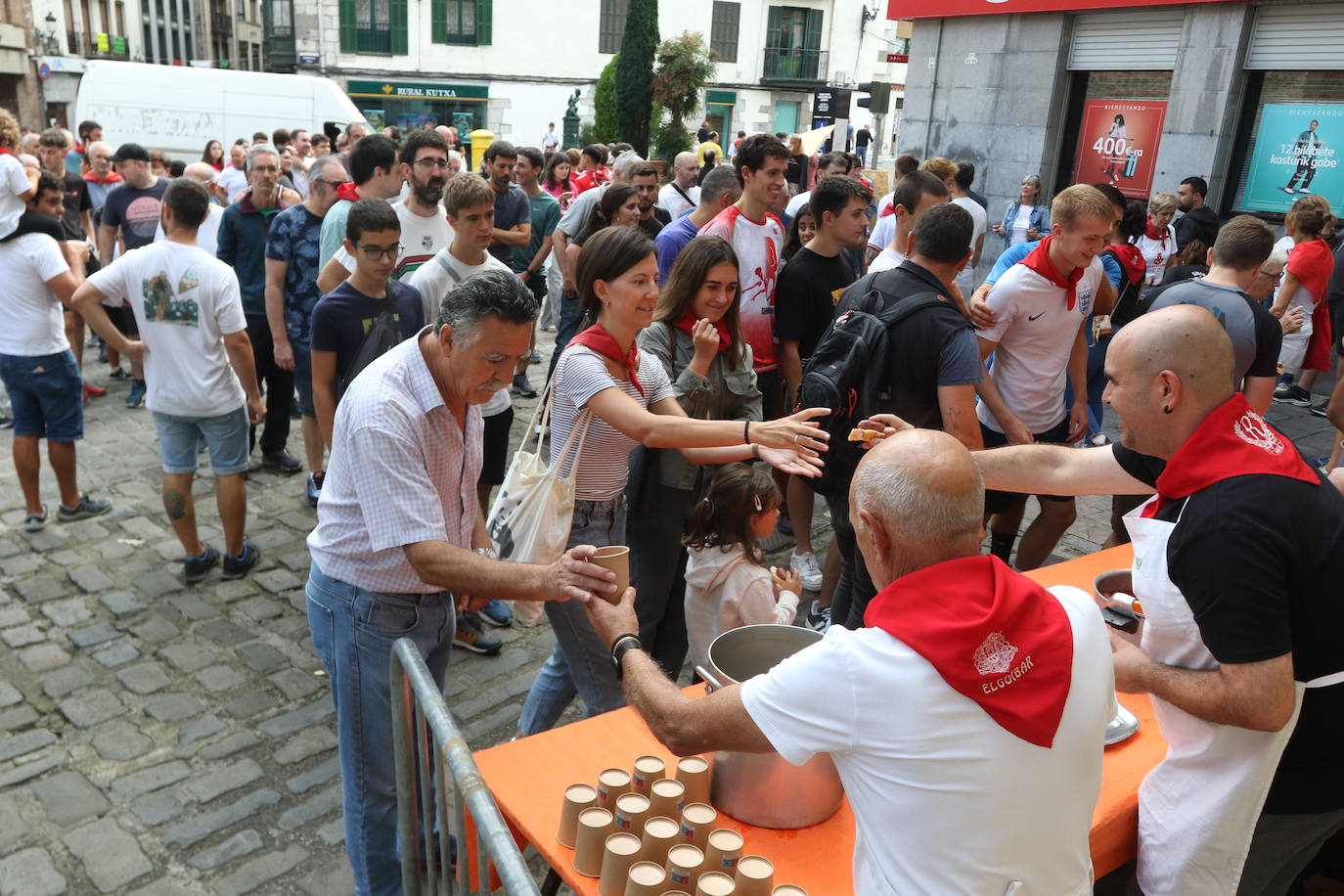 Las mejores imágenes del Día de la Adolescencia y la Juventud de las fiestas de San Bartolomé