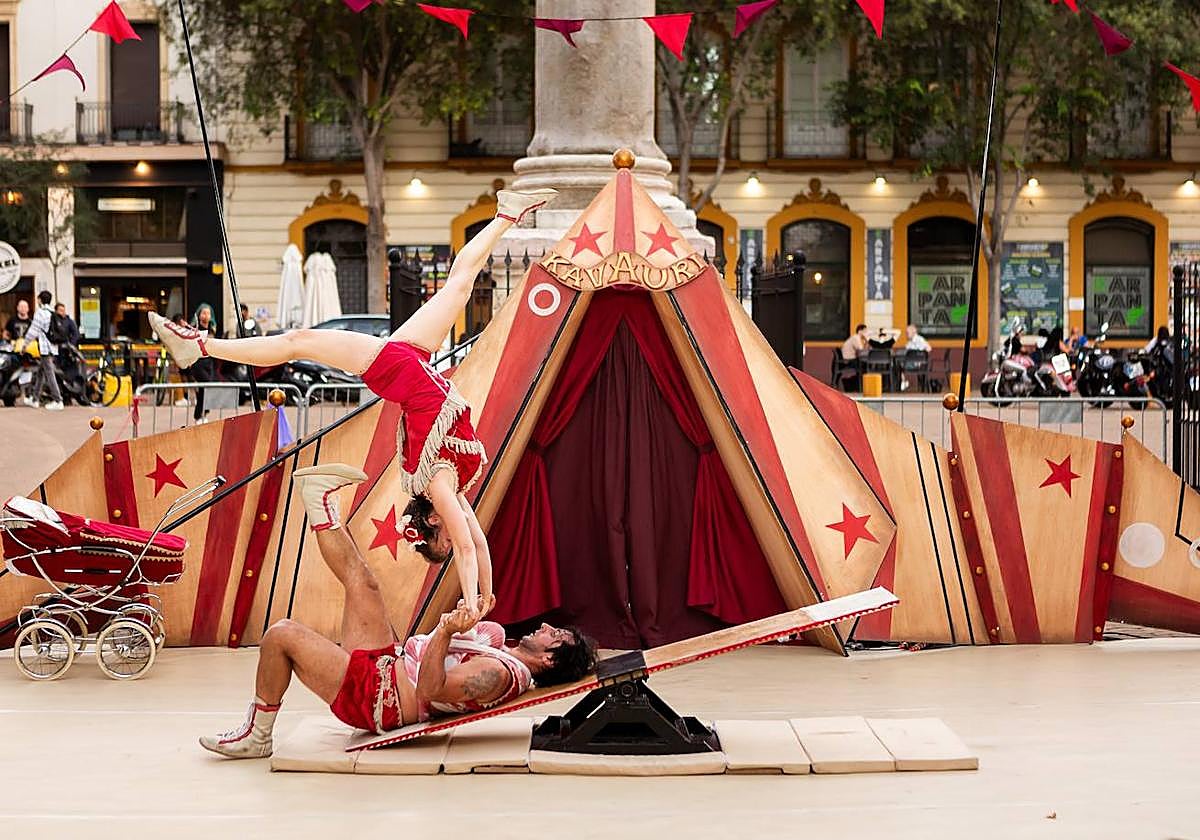 Donostia acoge dos espectáculos de acrobacias y títeres con 'Circo a Escena'