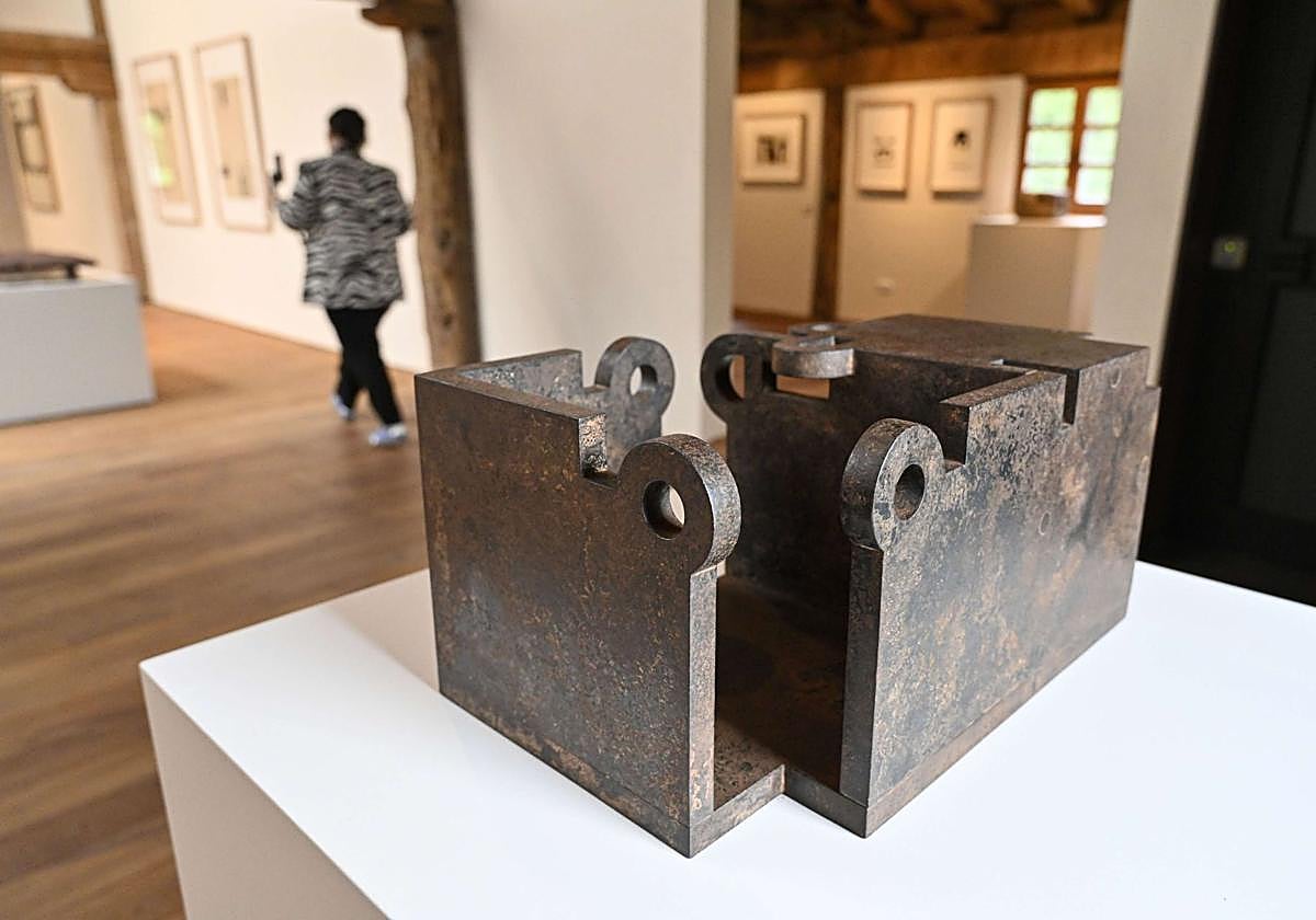 La exposición '100 años de Chillida' se mantendrá hasta enero