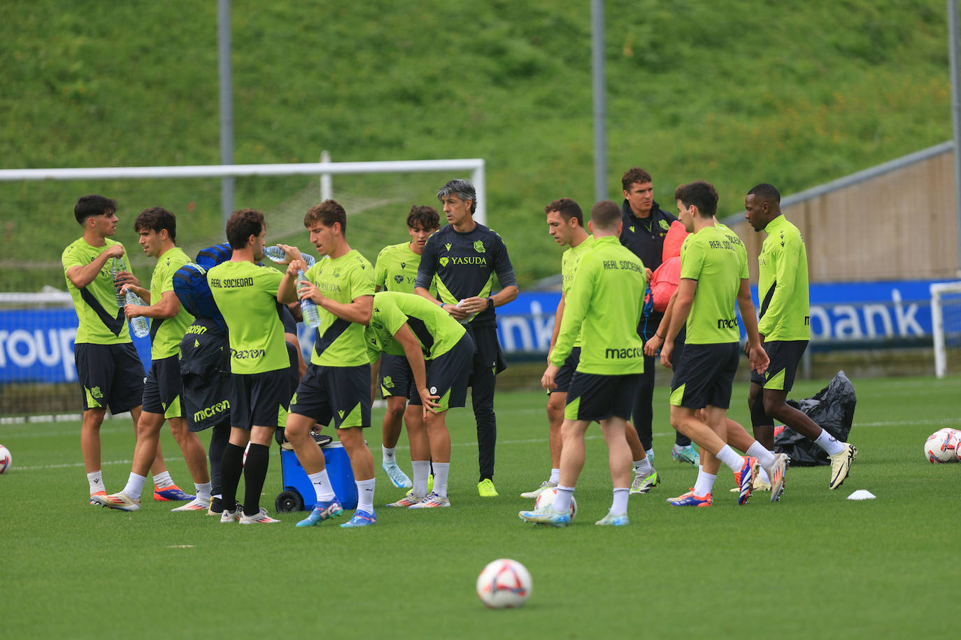 Las mejores imágenes del entrenamiento de la Real en Zubieta