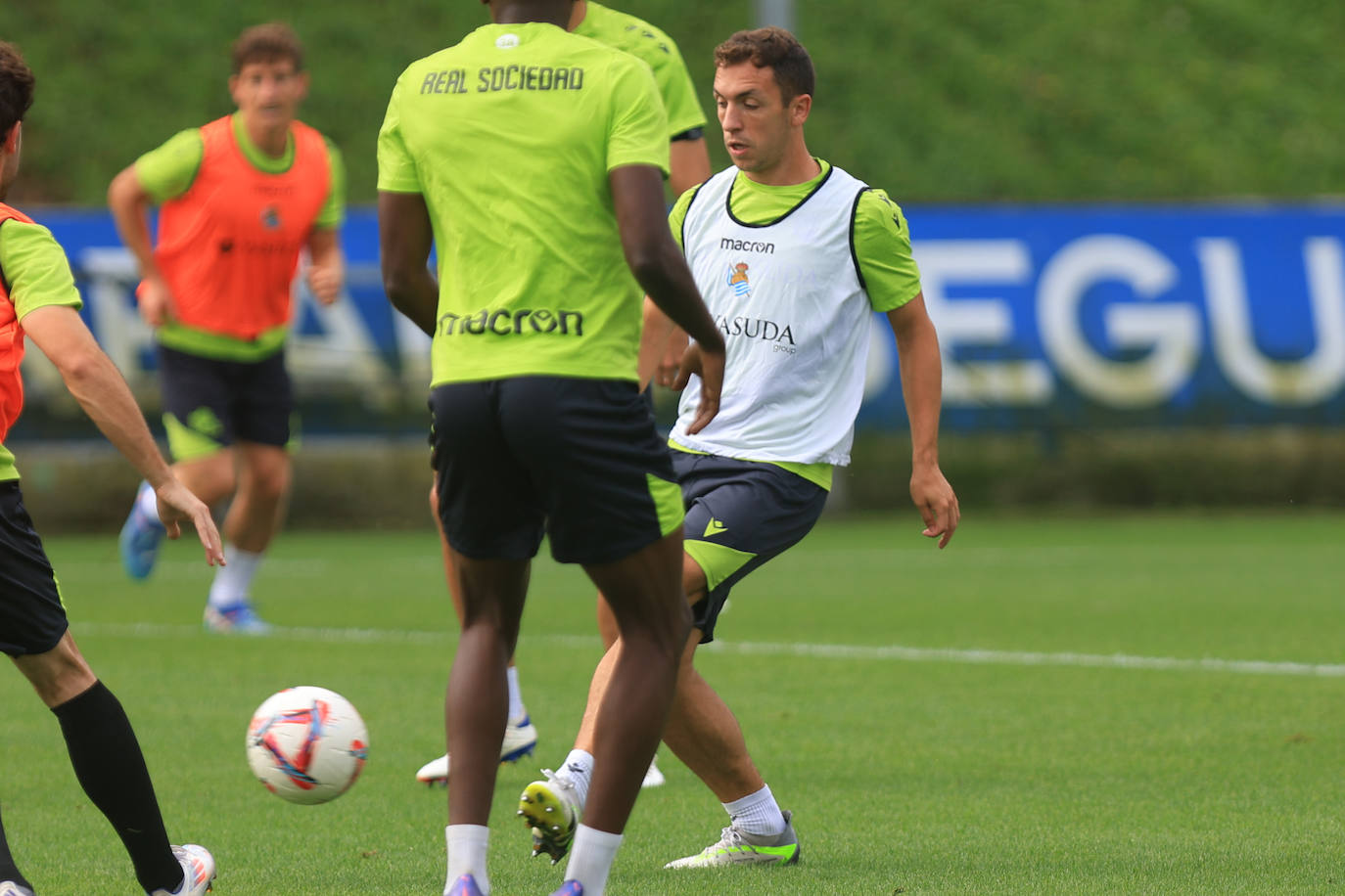 Las mejores imágenes del entrenamiento de la Real en Zubieta