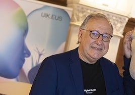 El Catedrático de la Universitat Pompeu Fabra Carlos Scolari.