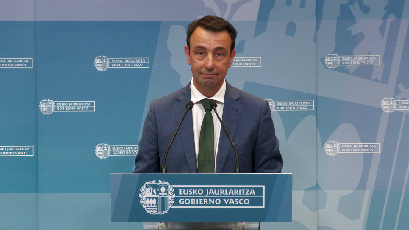 El consejero de Economía, Trabajo y Empleo, Mikel Torres, realiza la valoración de la ronda de encuentros con los agentes sociales