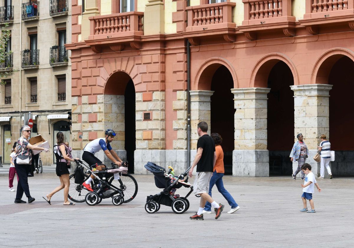 Imagen de archivo de la Plaza Consistorial de Eibar.