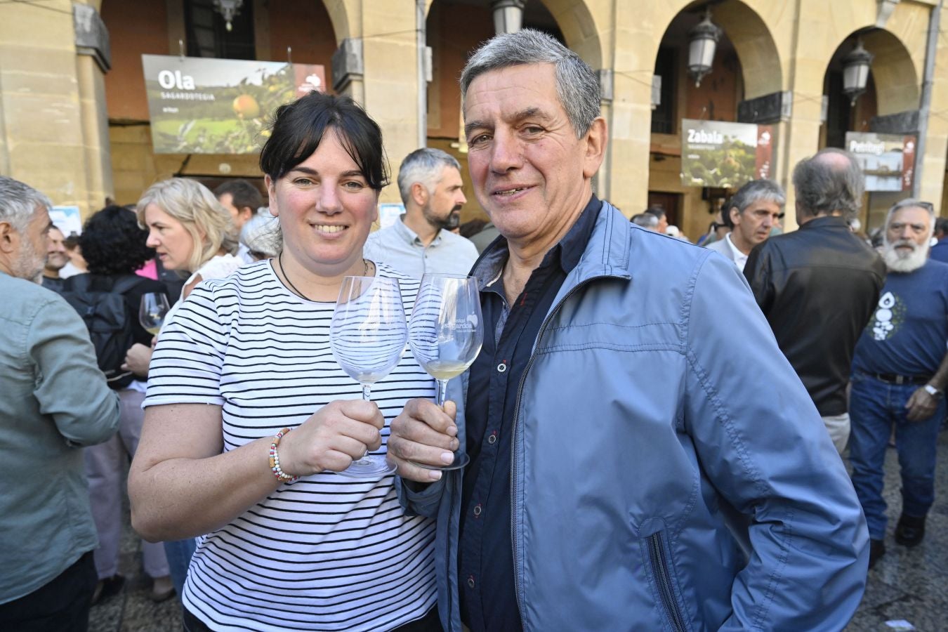 Gran ambiente en el Sagardo Eguna de Donostia