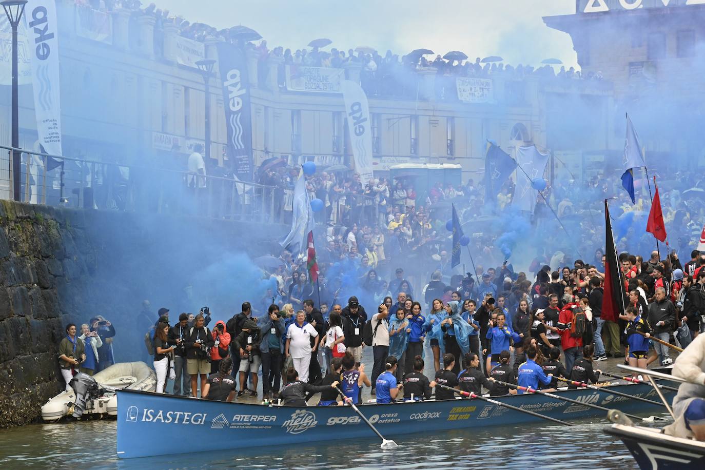 Arraun Lagunak logra su tercera Bandera de La Concha