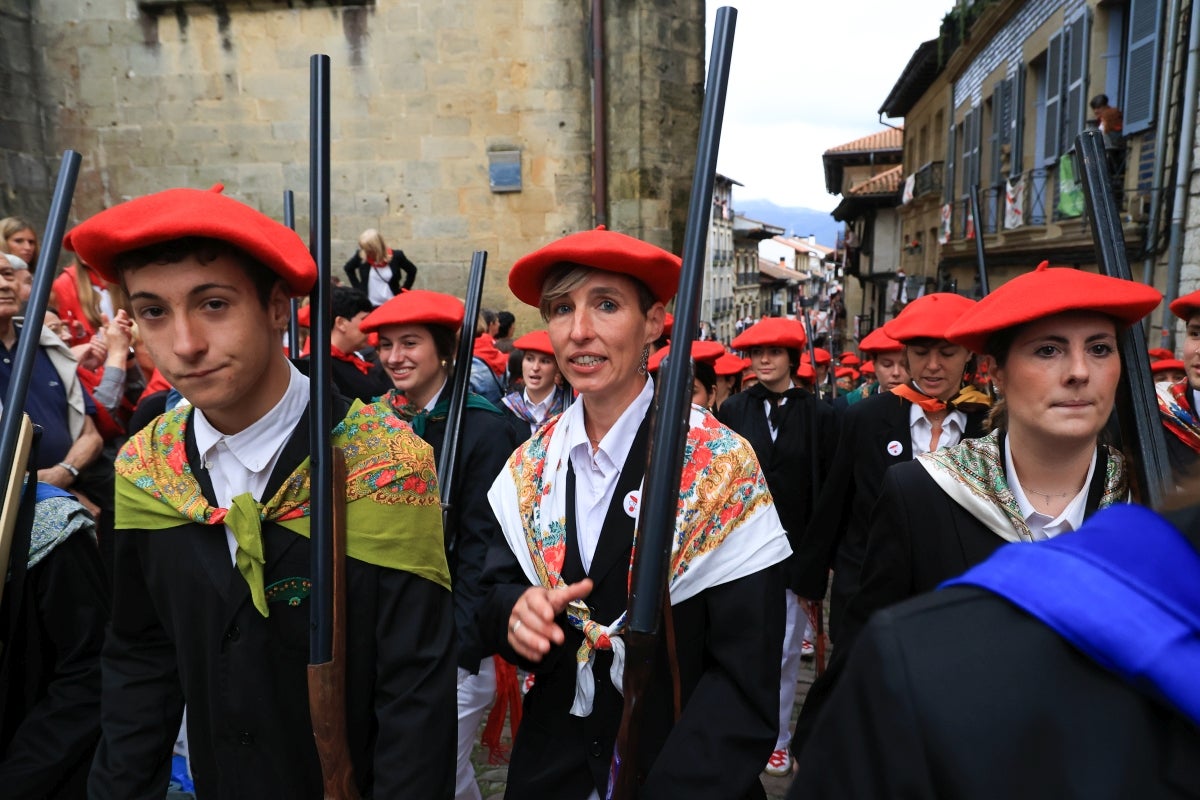 El desfile de la compañía Jaizkibel, en imágenes