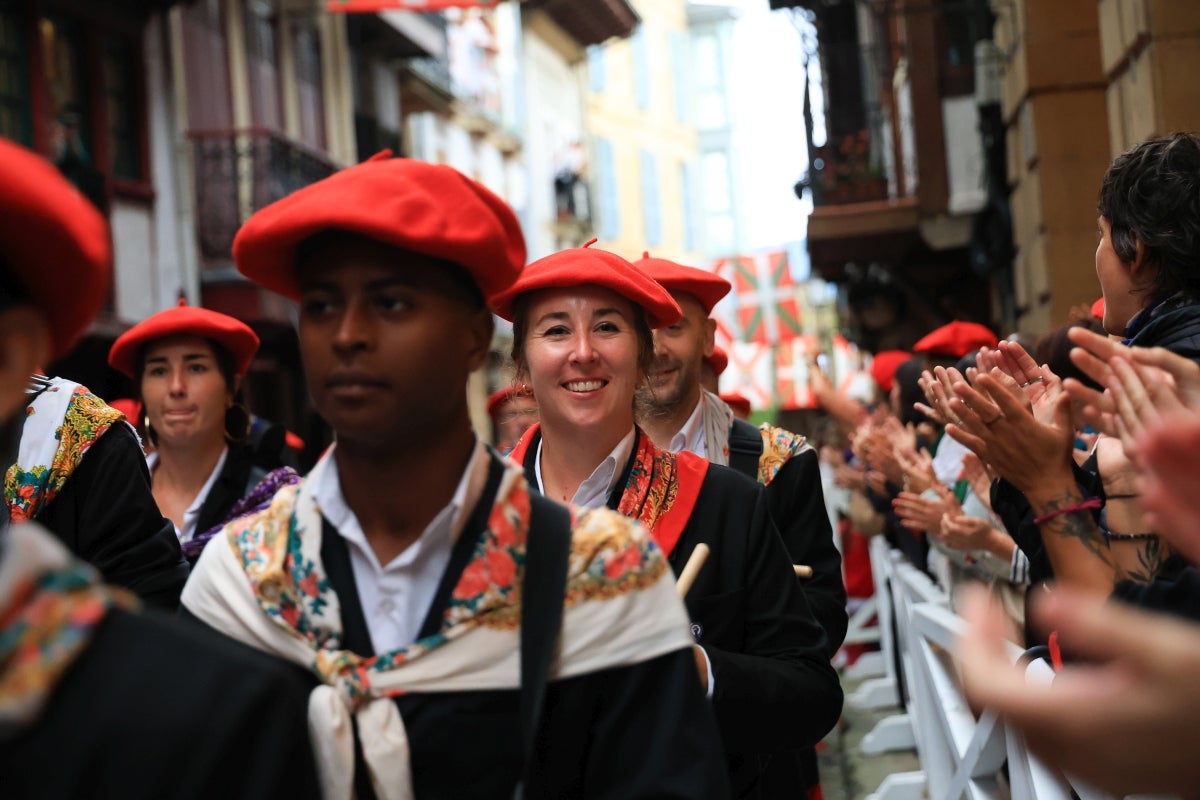 El desfile de la compañía Jaizkibel, en imágenes