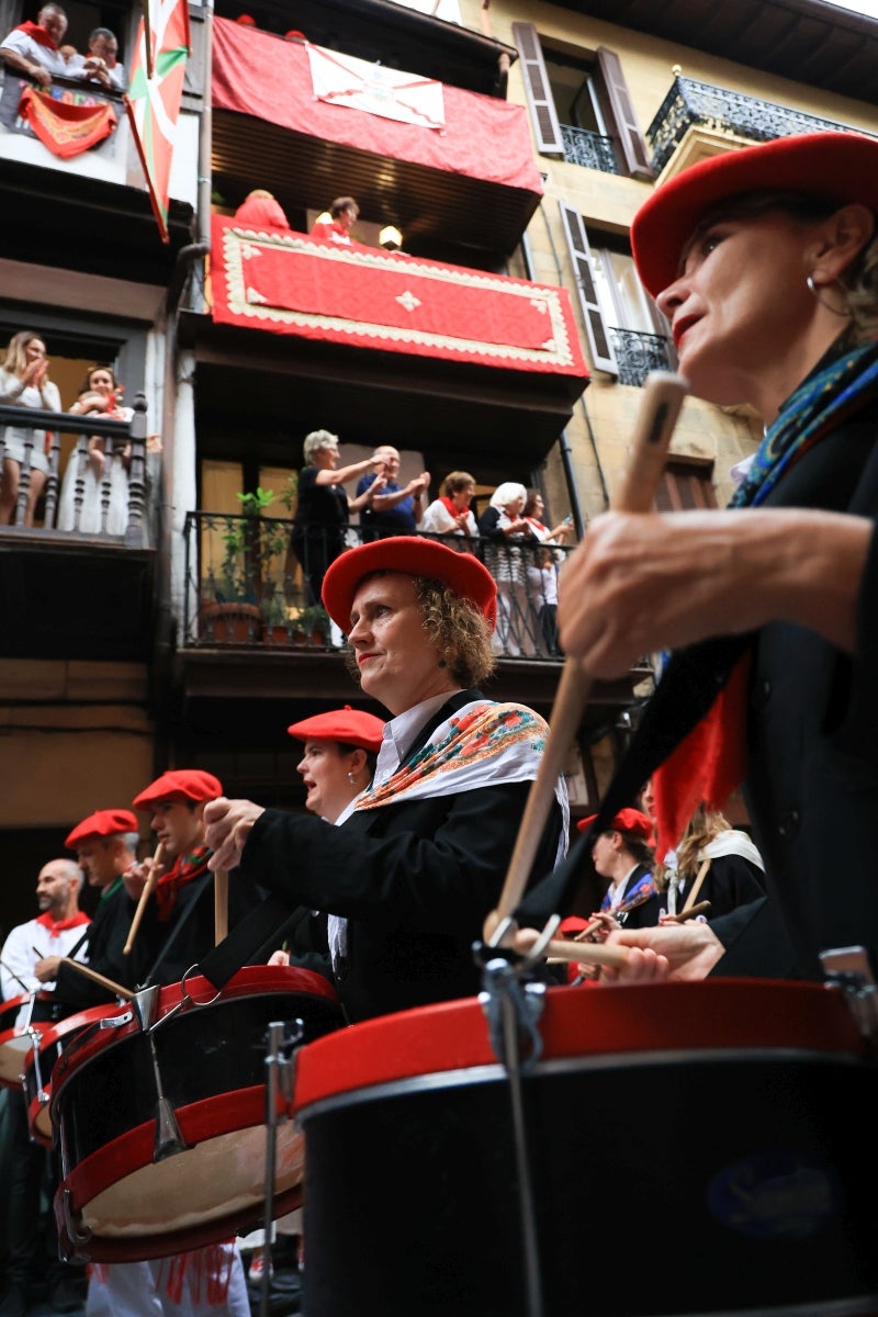 El desfile de la compañía Jaizkibel, en imágenes