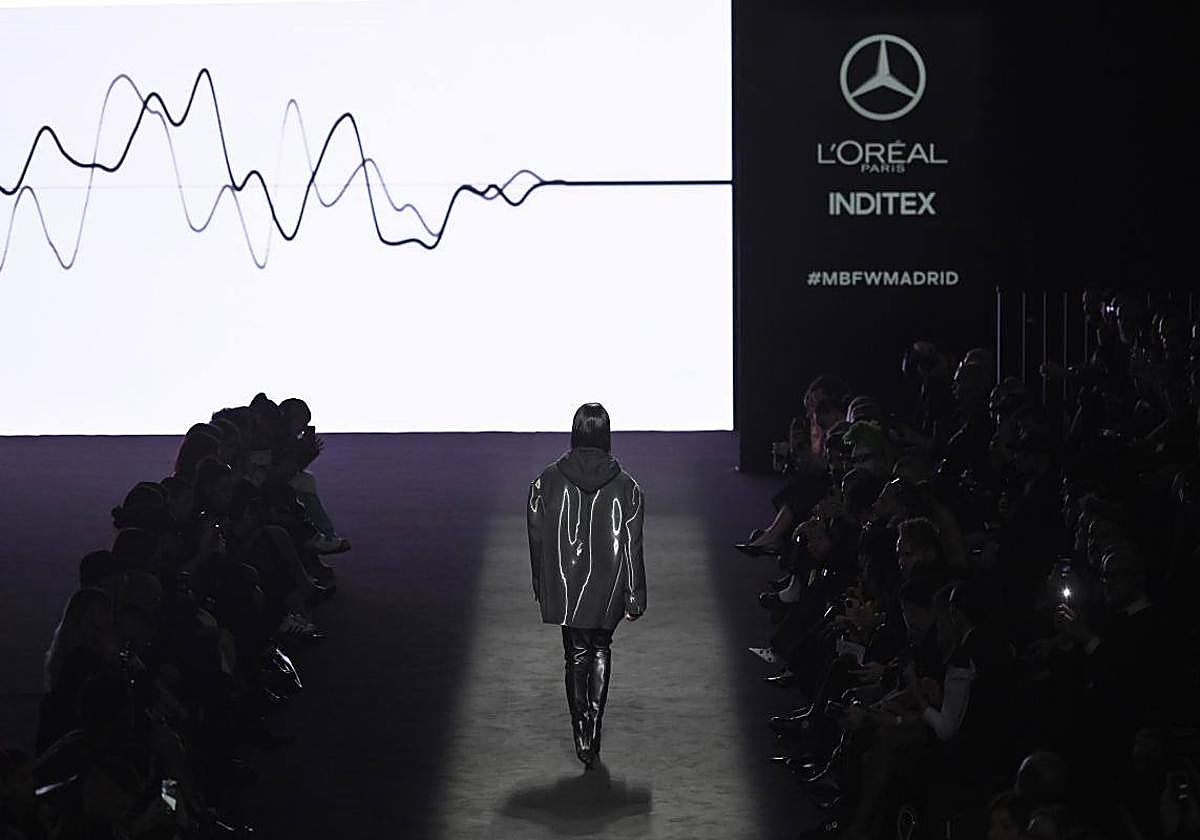 Desfile de Acromatyx.