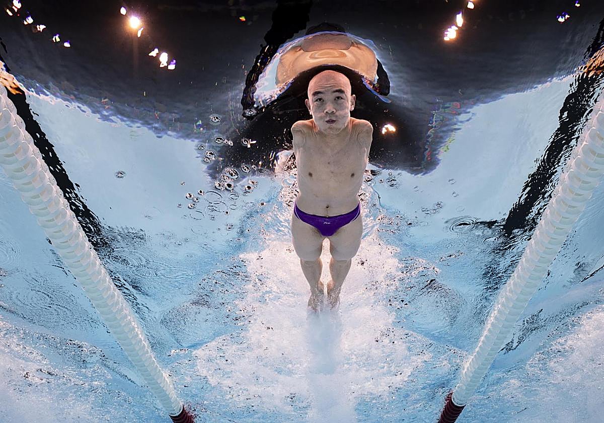 Jincheng Guo igerilari txinatarra da.