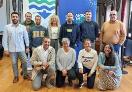 Representantes municipales y de los tres centros educativos de Andoain se dieron cita ayer en el salón de Plenos del Ayuntamiento.