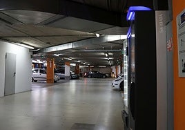 Imagen de uno de los accesos al parking.