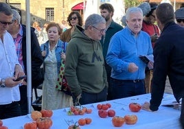 El tomate de Aretxabaleta volvió a ser protagonista en una jornada en la que todos quisieron sumarse a la fiesta y al buen ambiente.