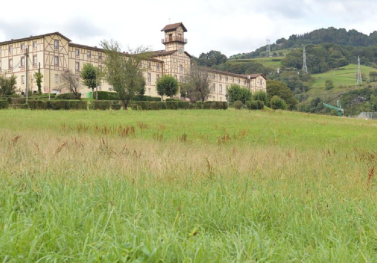 Esta zona junto a la residencia Iurreamendi se convertirá en un nuevo espacio público verde.