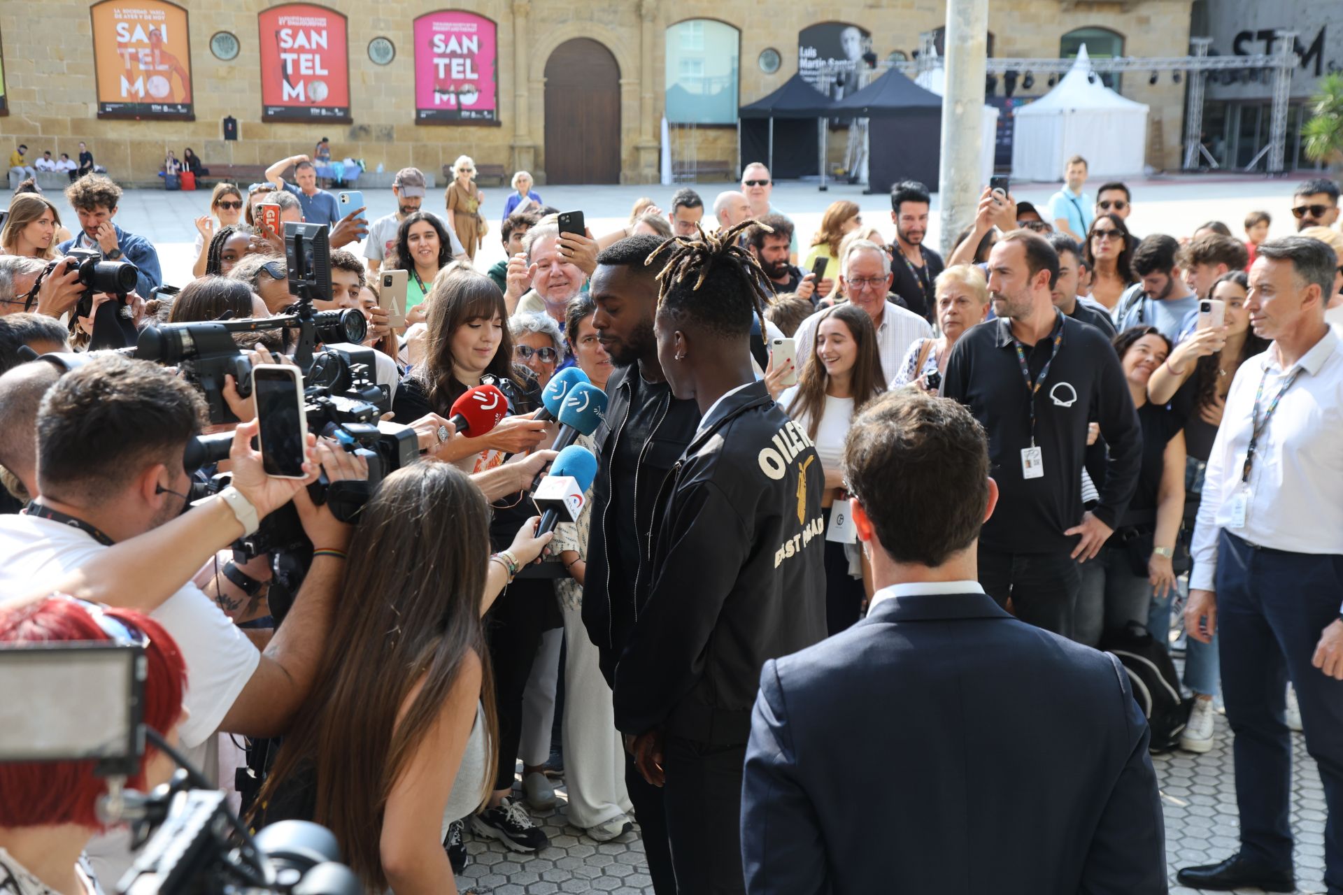 Los Williams se dan un baño de cine en Donostia