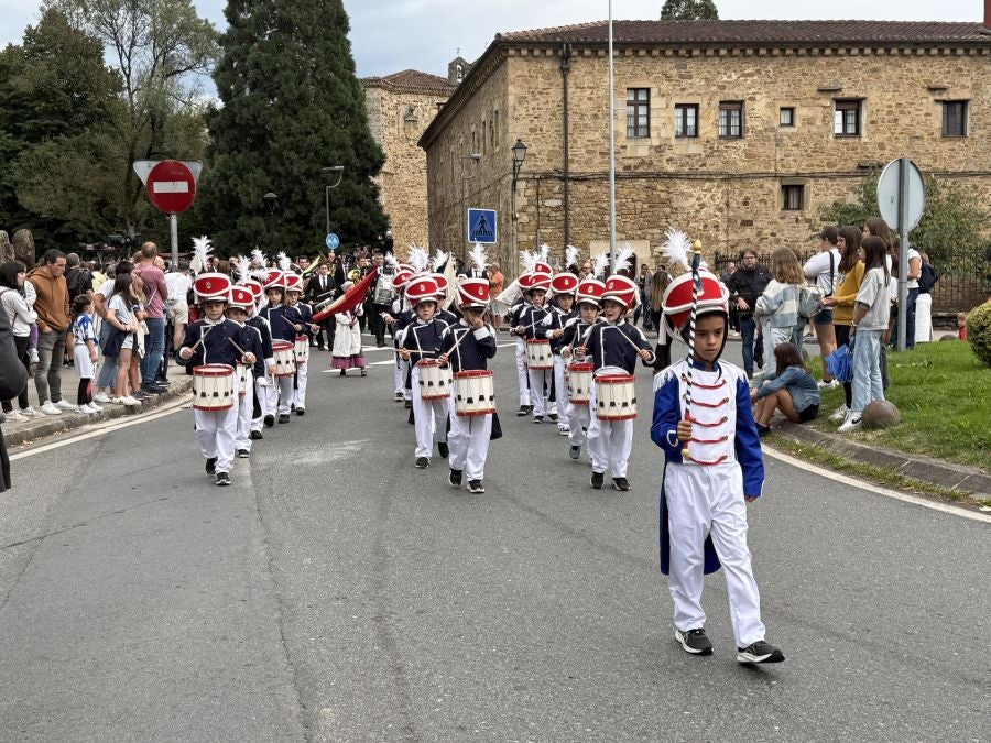 Oñati da la bienvenida a los txantxikis