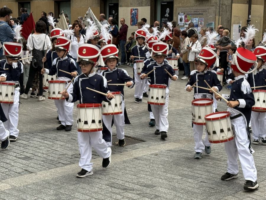 Oñati da la bienvenida a los txantxikis