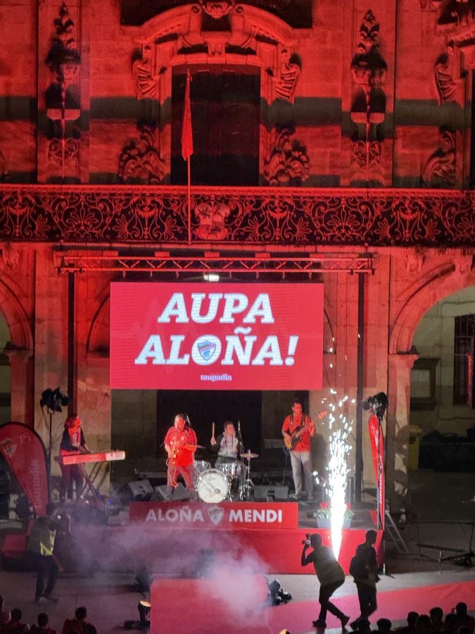 Oñati da la bienvenida a los txantxikis