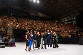 Machi, Trapé y San José, con el equipo, en un Velódromo abarrotado.