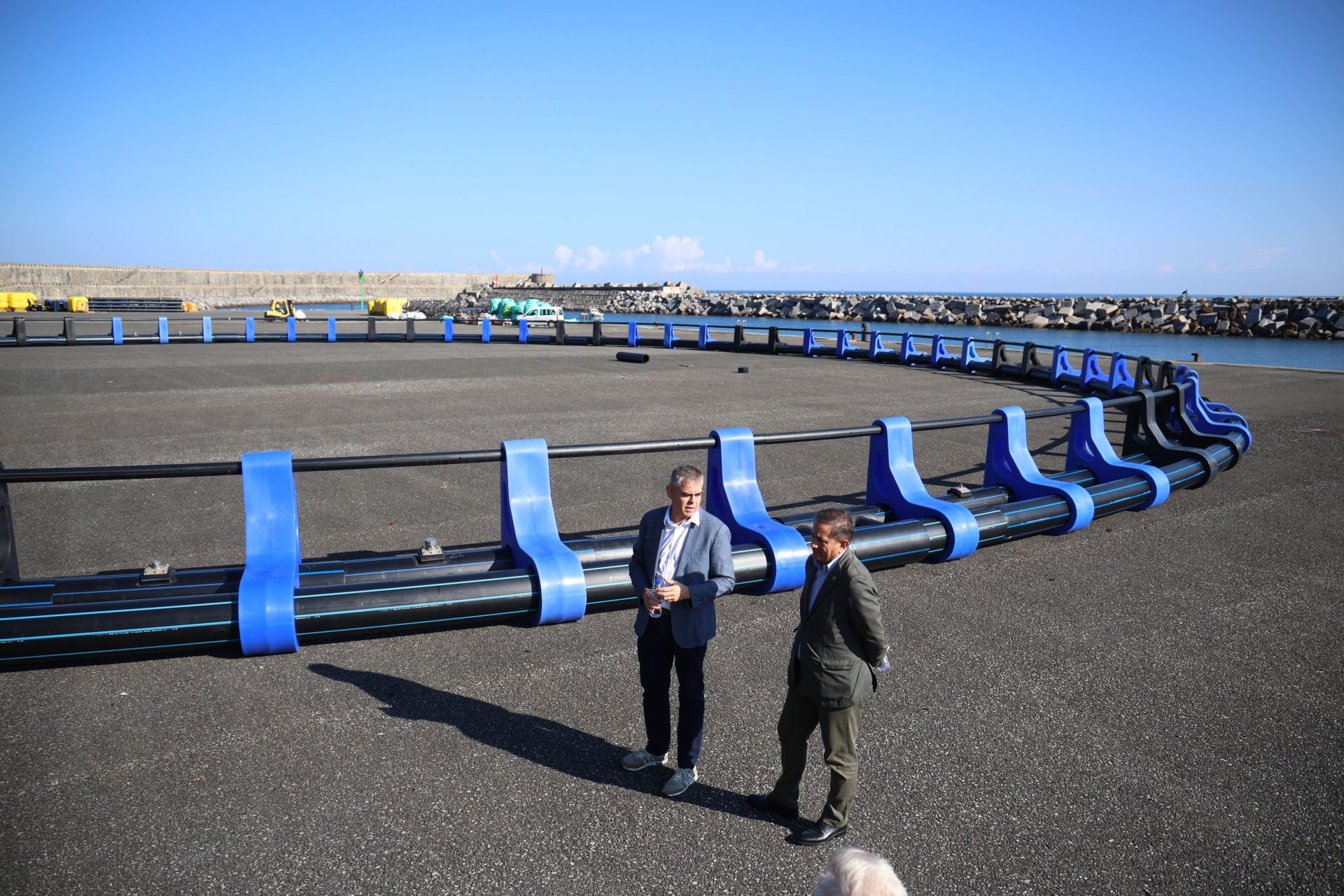 Así son las instalaciones acuícolas sumergibles que se instalarán frente a Getaria
