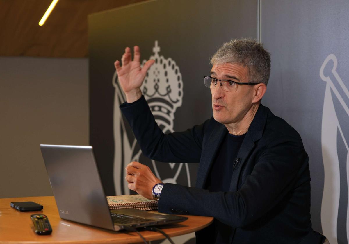 Roberto Olabe, director de fútbol de la Real Sociedad, en una comparecencia anterior.