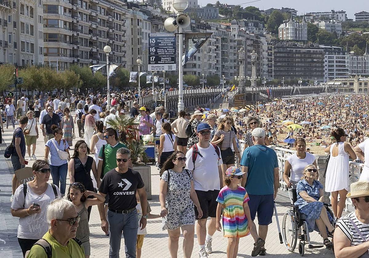 El sector servicios es el que impulsa el crecimiento vasco en este segundo trimestre del año.