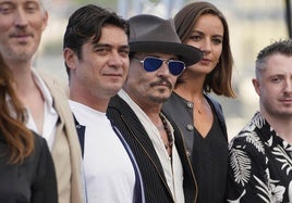 Johnny Depp, durante el photocall de 'Modi, Three Days on the Wing of Madness', en el Festival Internacional de Cine de San Sebastián.