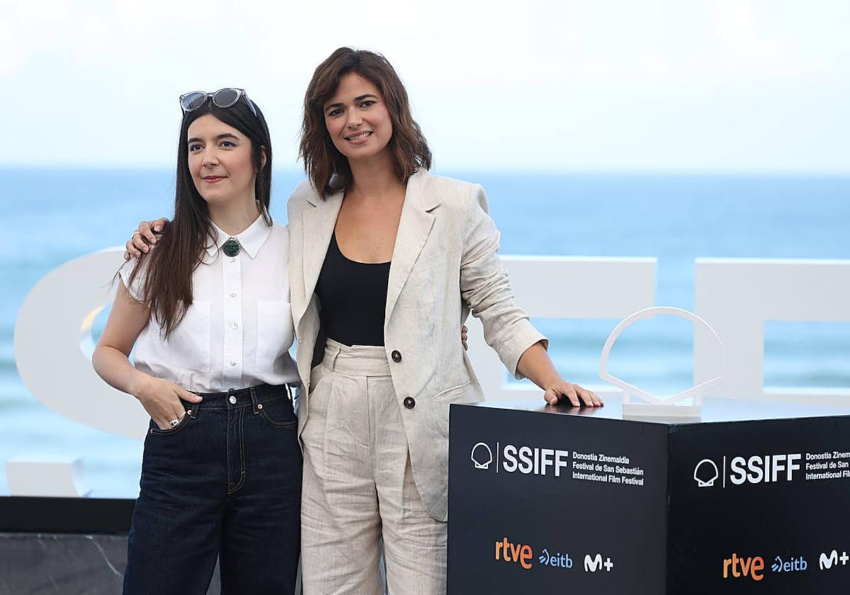 Laura Carreira junto a Joana Santos, protagonista del filme.