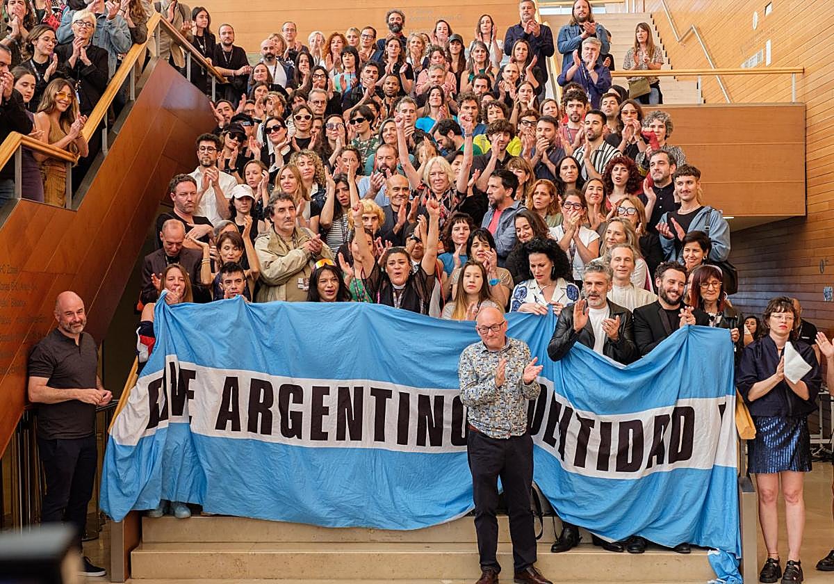 Acto de apoyo al cine argentino en el Zinemaldia