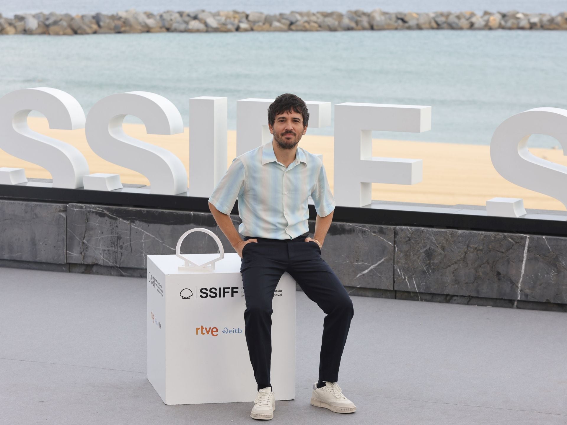 El look oscuro de Ester Expósito para presentar &#039;El Llanto&#039; en San Sebastián