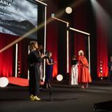 El tirón de Depp y la magia de Irureta