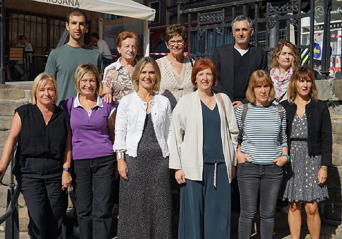 Los representantes del Ayuntamiento y de las asociaciones locales presentaron el nuevo programa.