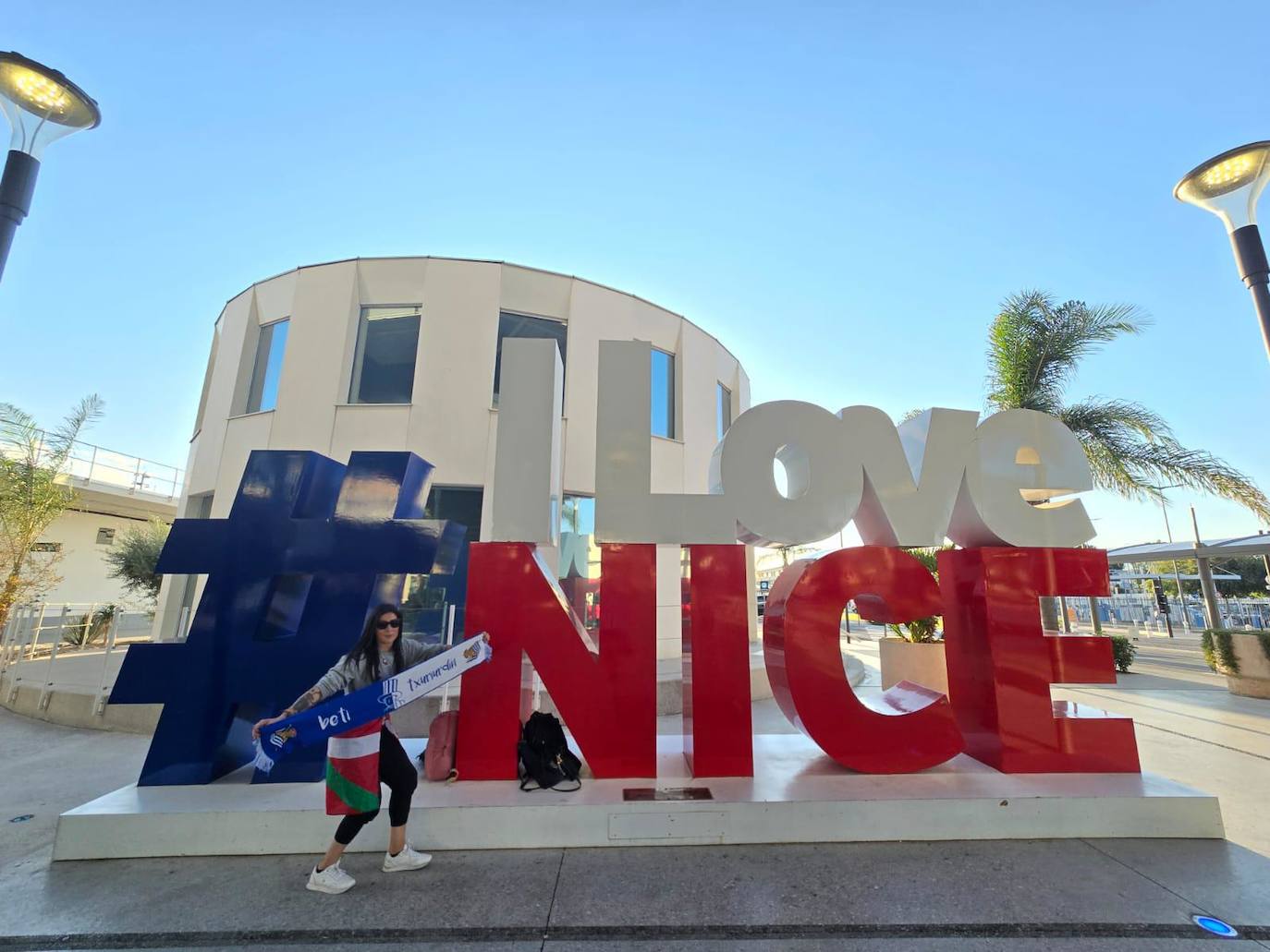 Pinceladas txuri-urdin en la Costa Azul