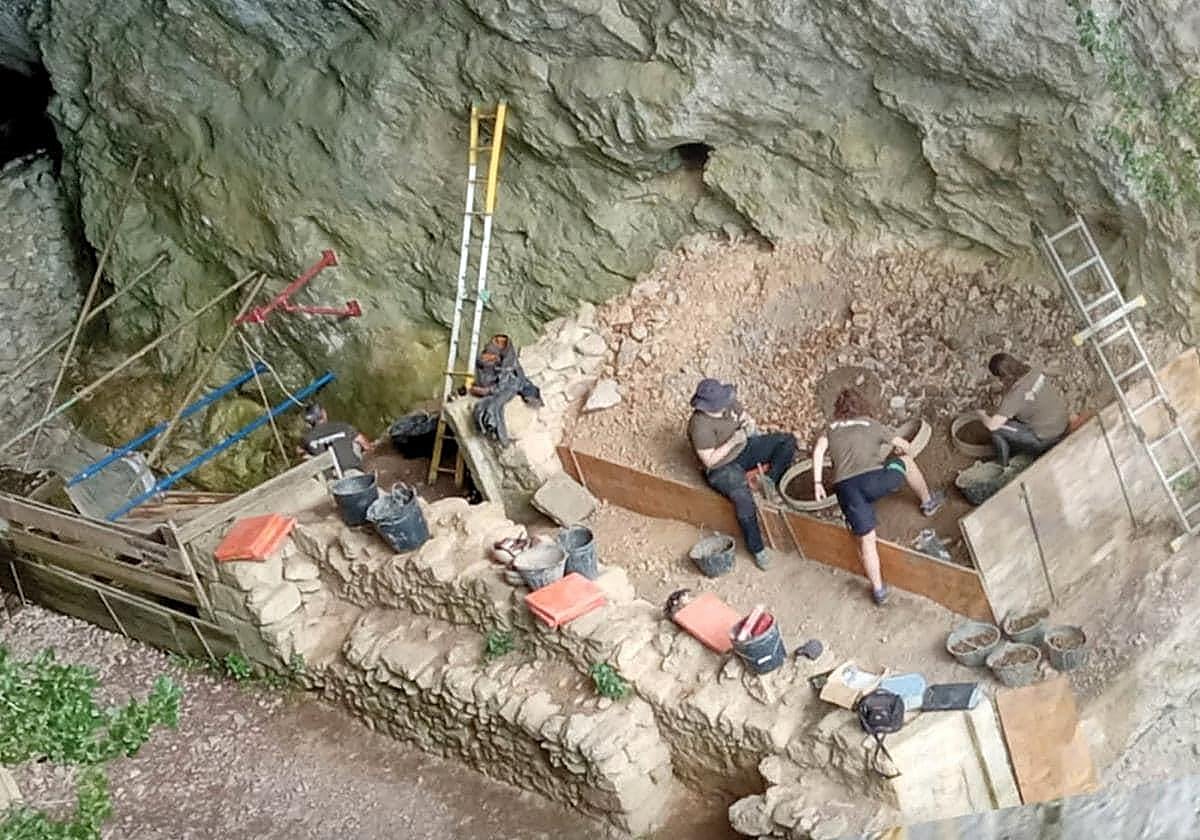 San Adrian igarobidean egindako XVI. indusketaren emaitzak ezagutzeko txangoa