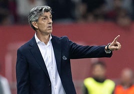 Imanol da órdenes desde la banda