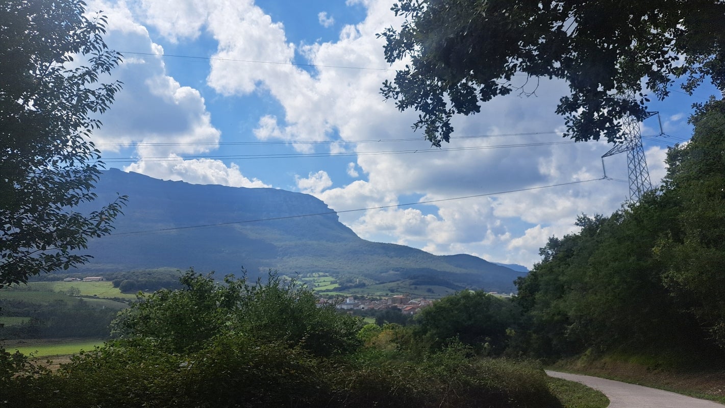 Ruta a la cima de Artxueta